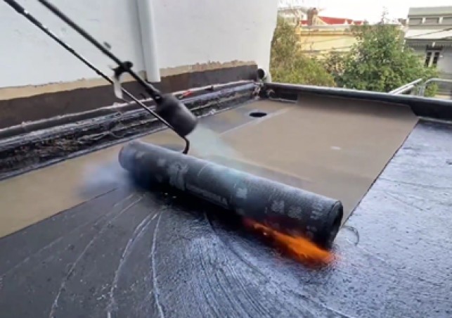 Mengatasi Kebocoran Area Kamar Mandi dengan Waterproofing Membrane